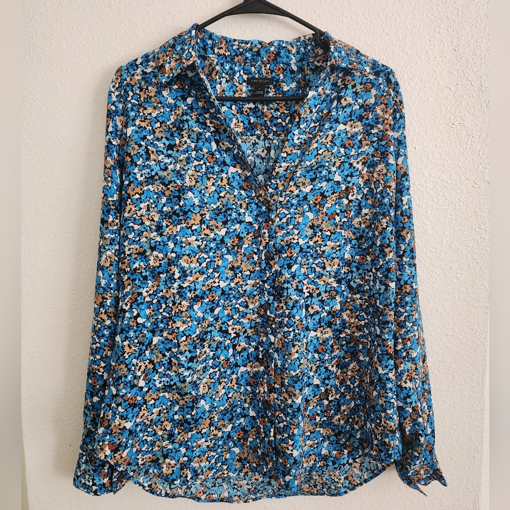 Ann Taylor Essential Shirt (Sz Medium)